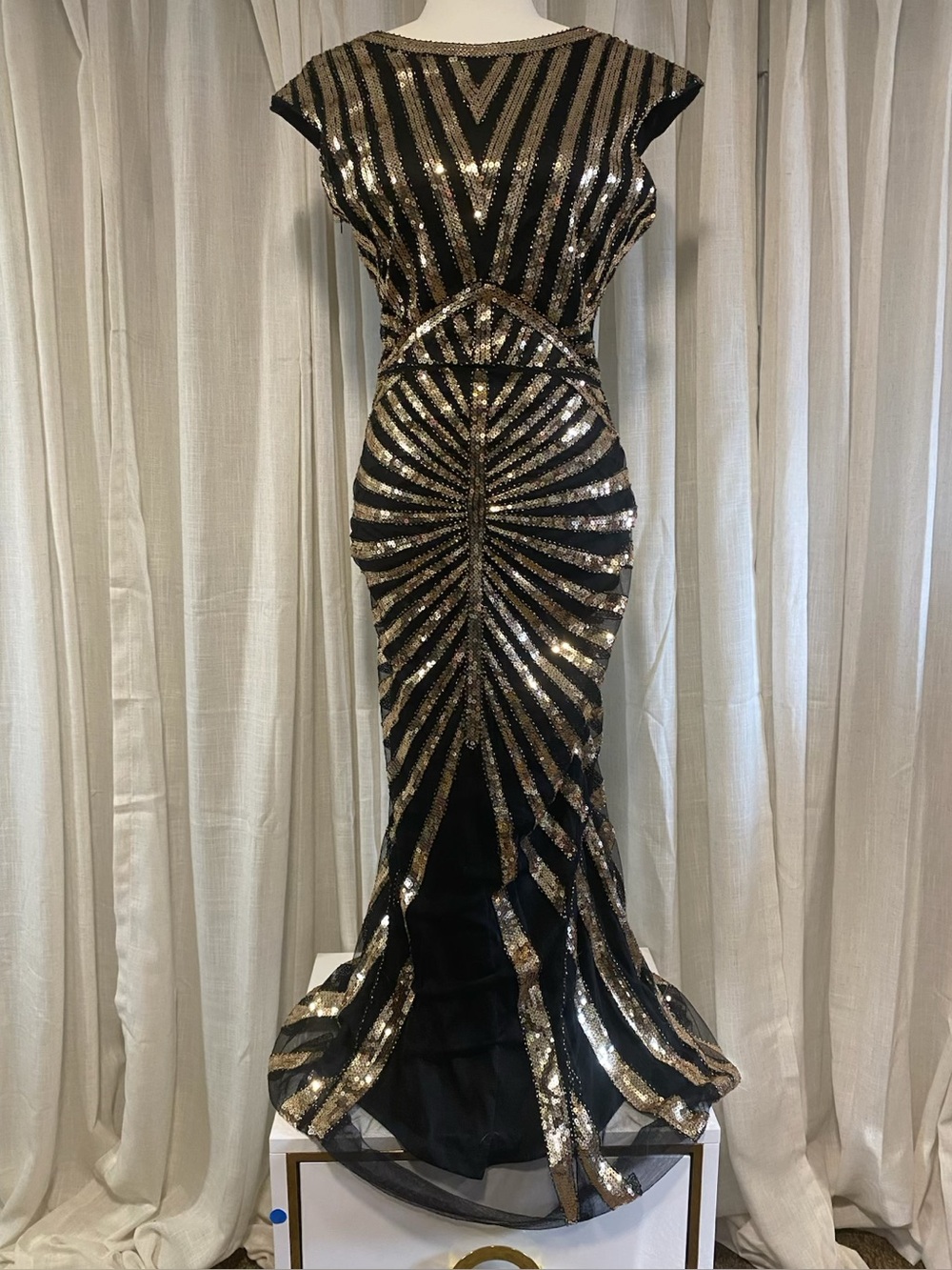 Retro 1920s style Sequin Black and Gold Long Dress